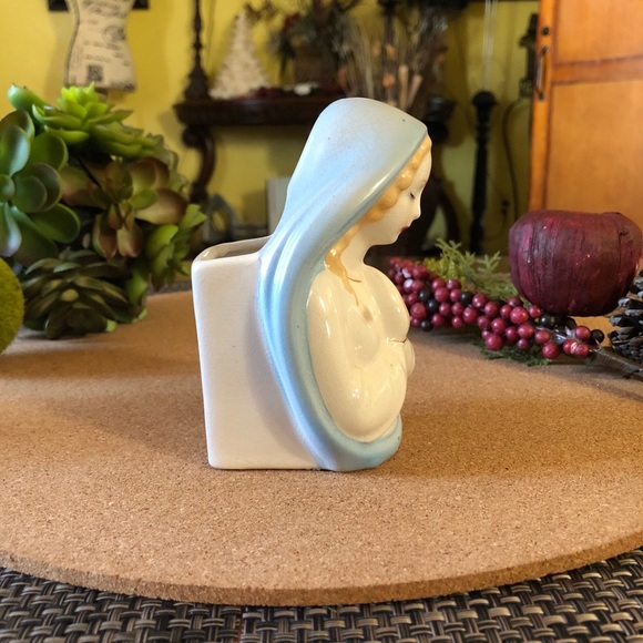 Mid Century Virgin Mary Madonna Vase Planter - Picture 2 of 7